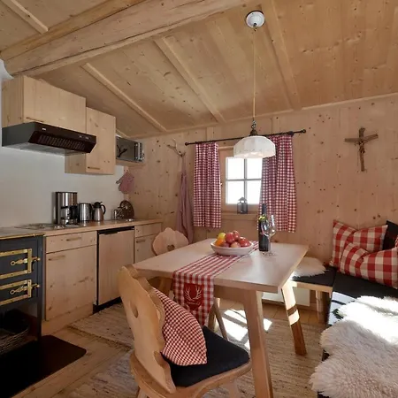 Almnest In Mit Privat Apartment