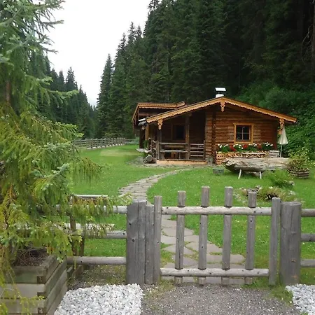 Διαμέρισμα Almnest In Mit Privat *