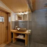 Almnest In Mit Privat Apartmán *